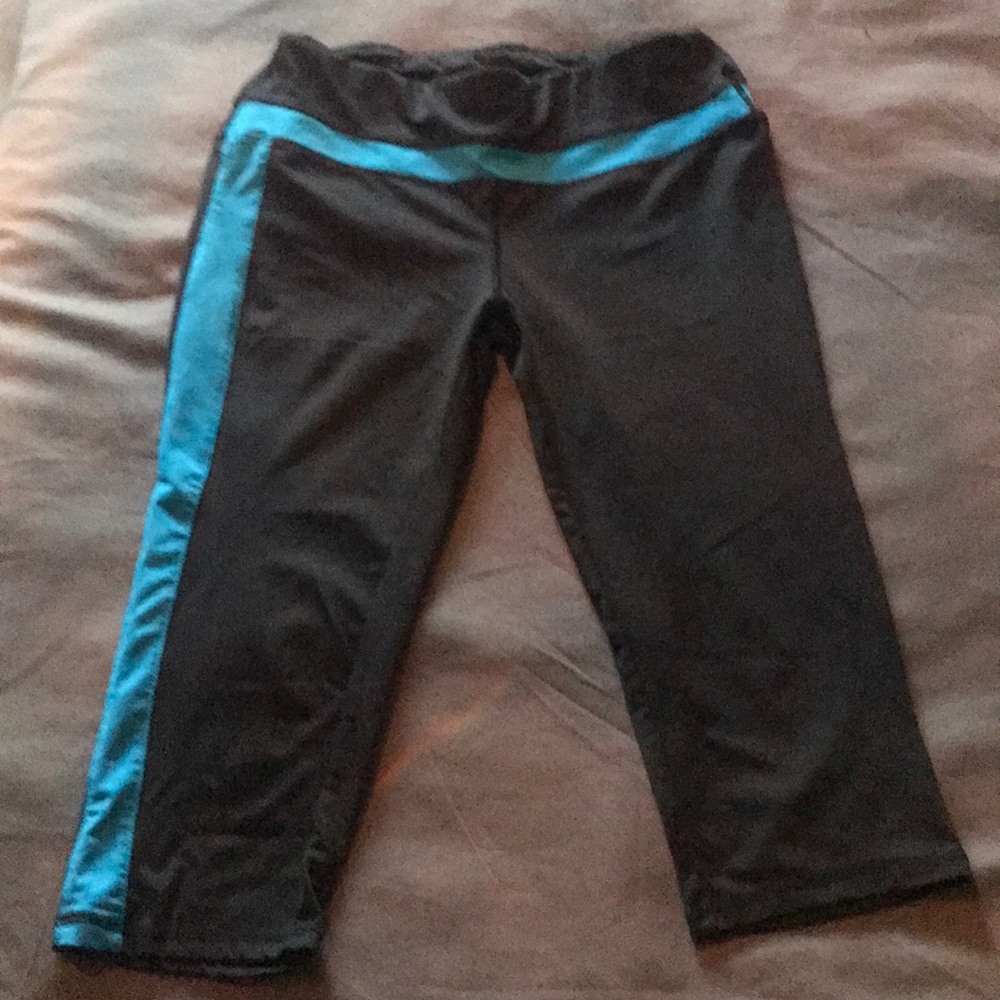 Workout Outfit - Picture 2 of 3